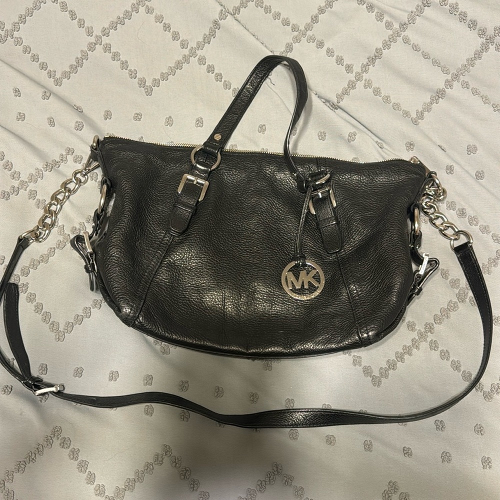 Micheal Kors purse